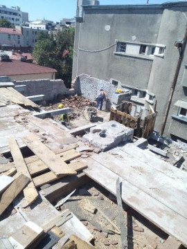 Demolez pereti, decopertez gresie, faianta, demolare casa